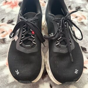 On Running Women’s CloudMonster shoes